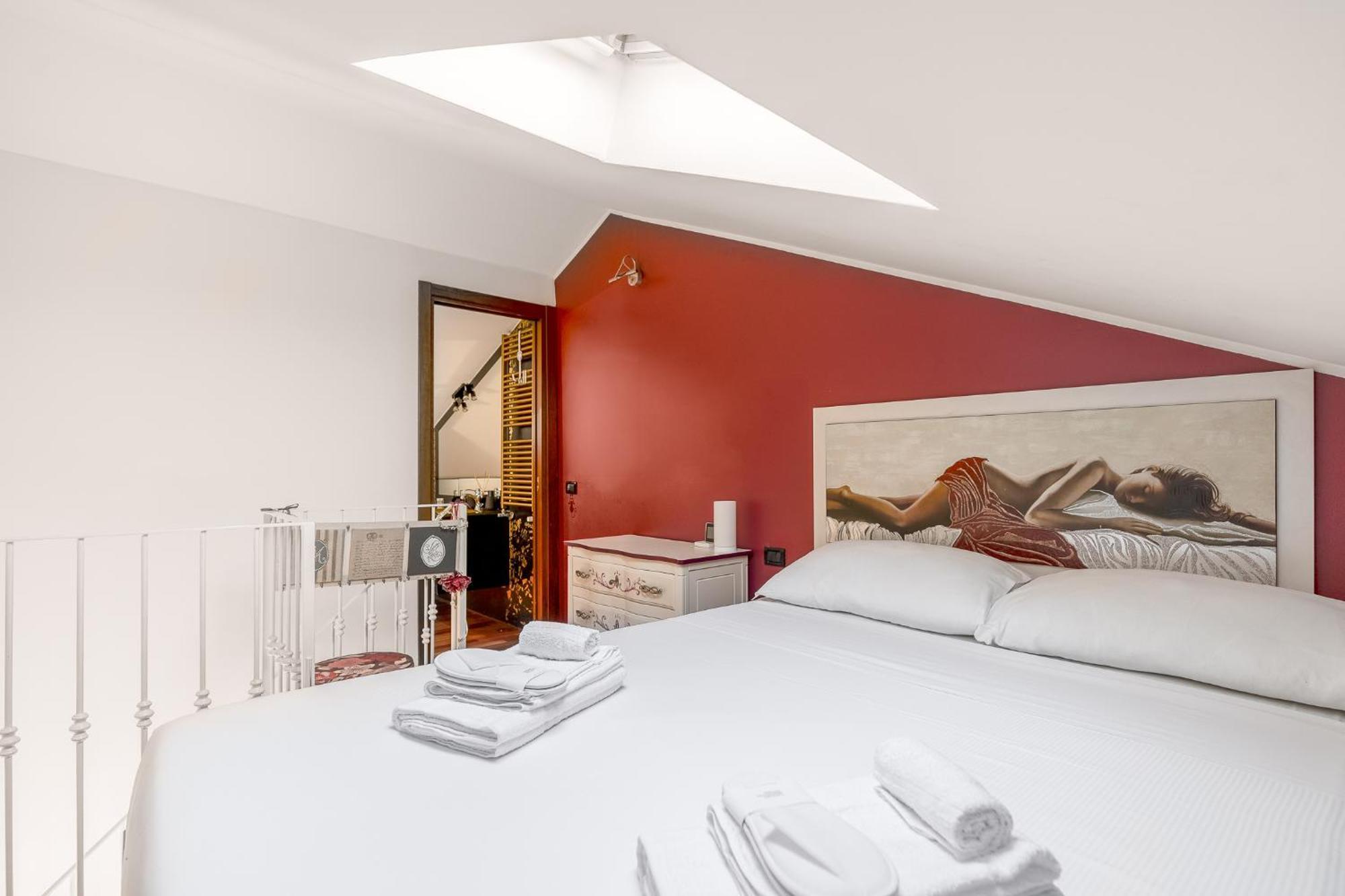 Апартаменты Bright Loft - Free Private Parking Милан Экстерьер фото